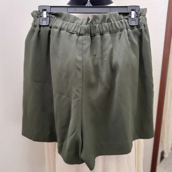 H&M High Waist Women Shorts - Olive Green - Picture 4 of 5